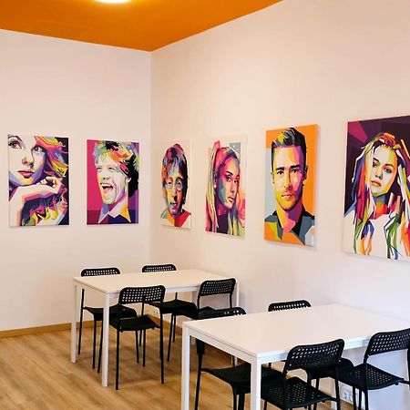 Arc House Pop Art Hostel Madrid Ngoại thất bức ảnh