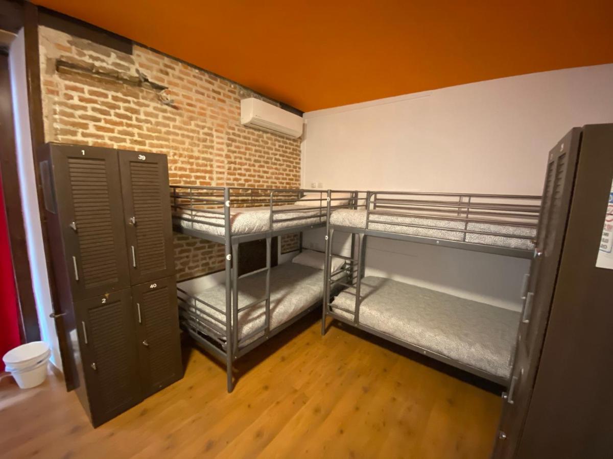 Arc House Pop Art Hostel Madrid Ngoại thất bức ảnh