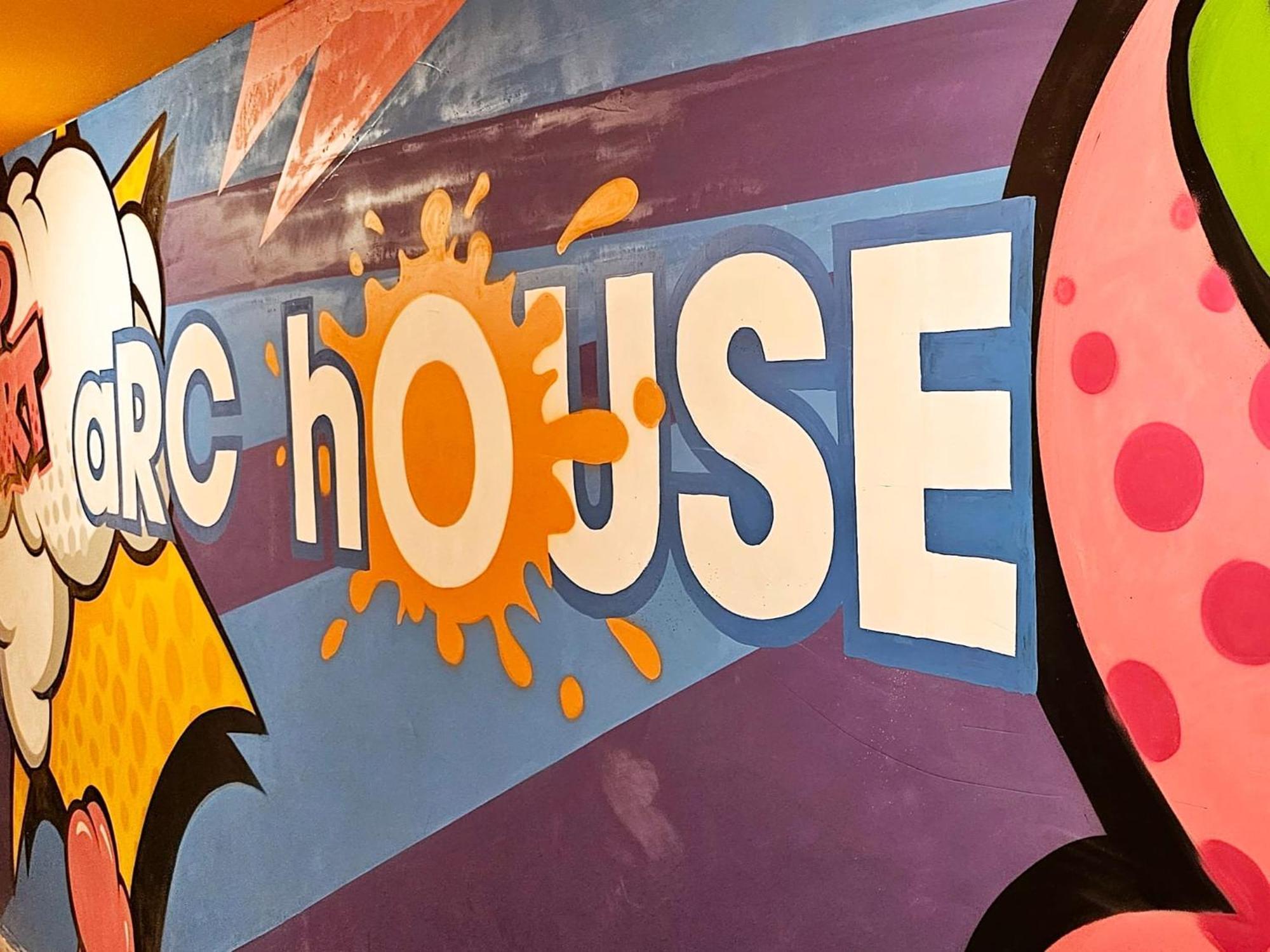 Arc House Pop Art Hostel Madrid Ngoại thất bức ảnh