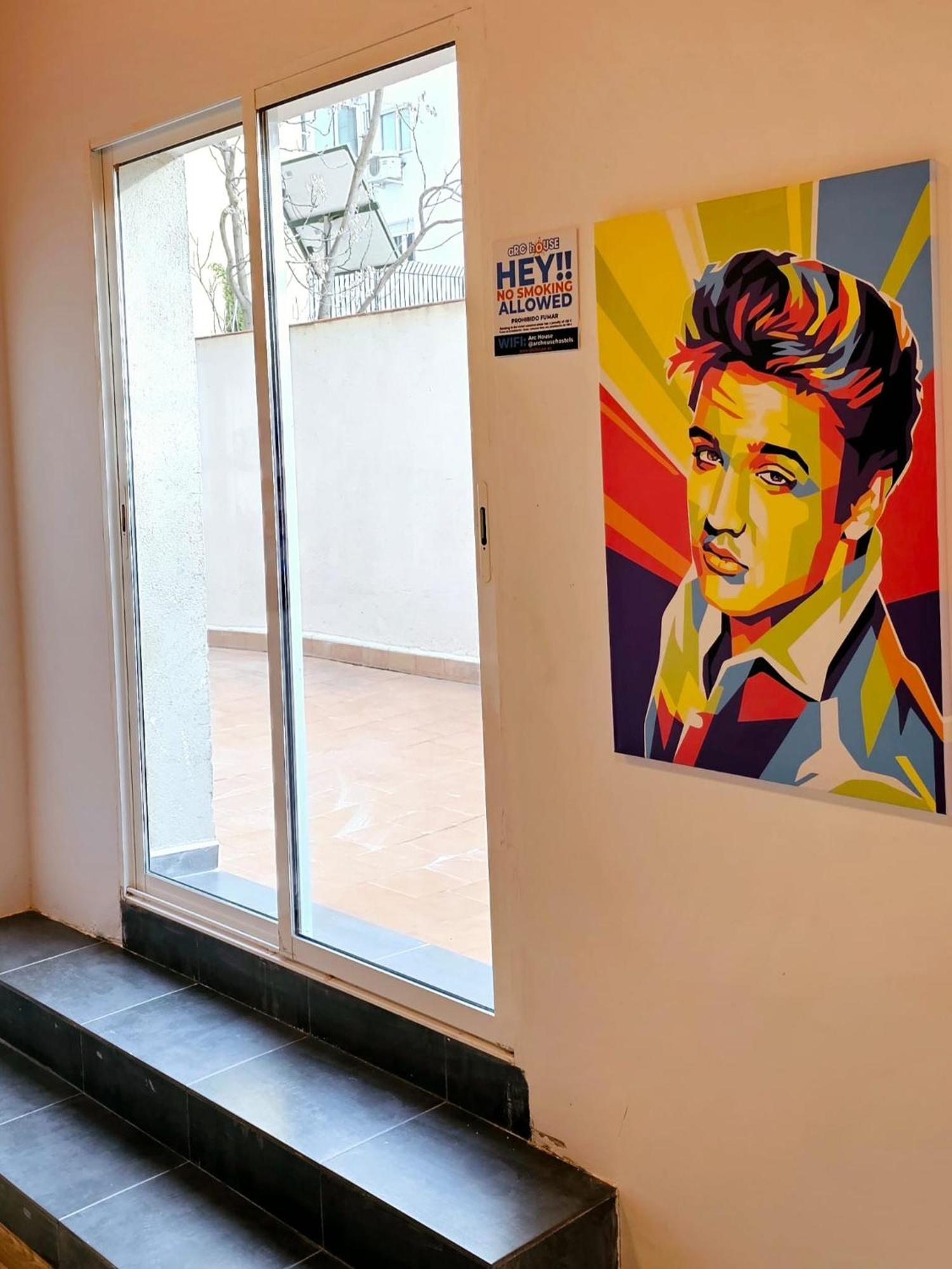 Arc House Pop Art Hostel Madrid Ngoại thất bức ảnh